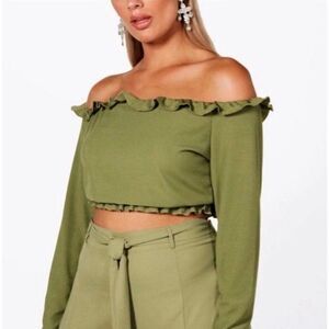NEW Boohoo Women Olive Green Off the Shoulder Long Sleeve Ribbed Crop Top